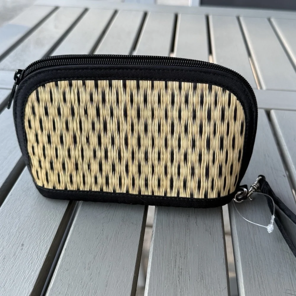Saraye Tatami Baskets of Cambodia Woven Grass Wristlet w Zipper Makeup Bag